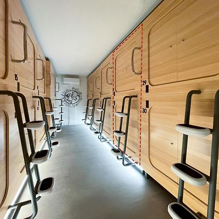 Airone Capsule Hotel Hobart Exterior foto